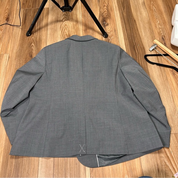 NWT Talbots 2 piece blazer pants suit set gray wool
Size 18WP coat trousers - Picture 3 of 16